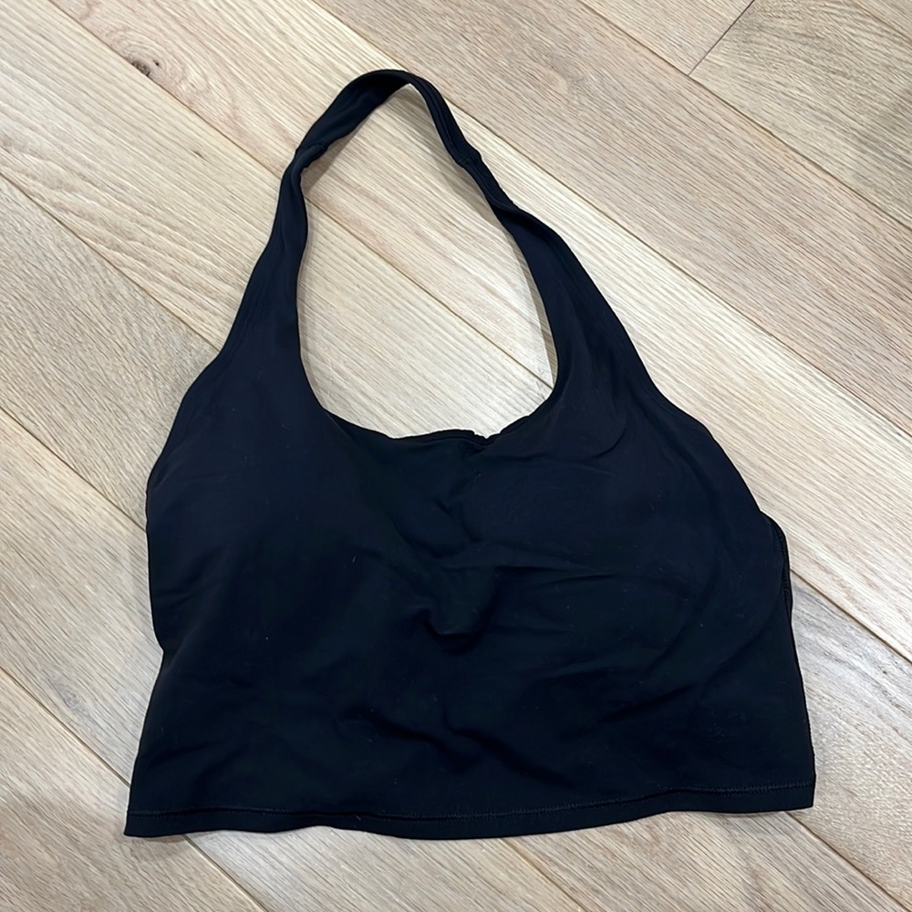 Athleta NWT halter crop powervita sports bra. Soft & comfy. Sz M d/dd with pads